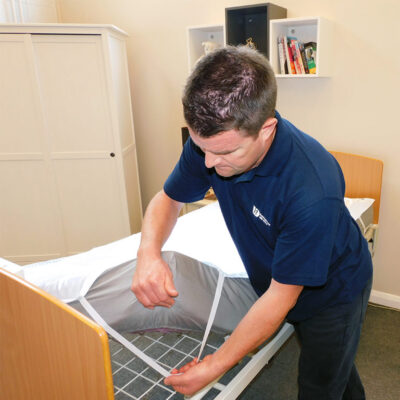 SIBA Satin Sheets - Elasticated Straps